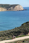 Afdaling langs de kust