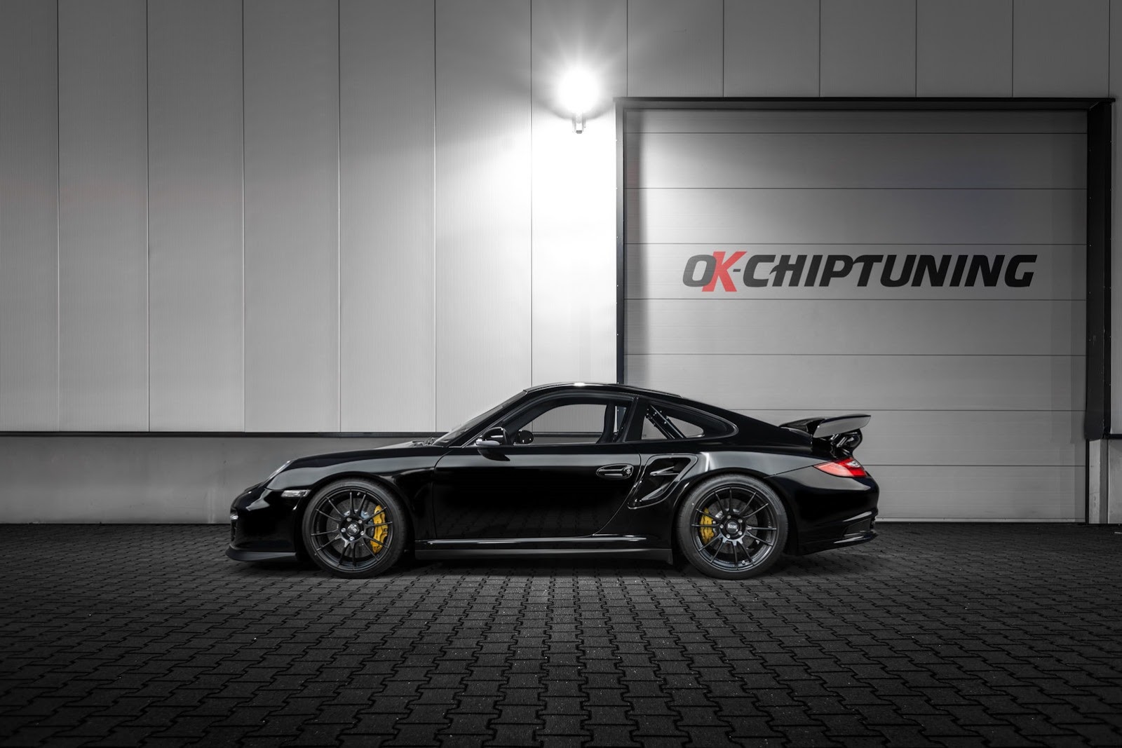 [O-CT-Porsche-911-GT2-5%255B2%255D.jpg]