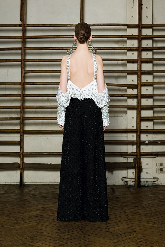 [givenchyspring2012couture12_17065318.jpg]