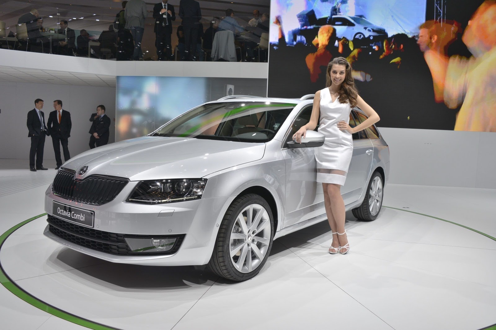 [New-Skoda-Octavia-Combi-13%255B2%255D.jpg]