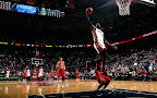 lebron james nba 121109 mia at atl 04 King James wears 5 Colorways of Nike LeBron X in 6 Games