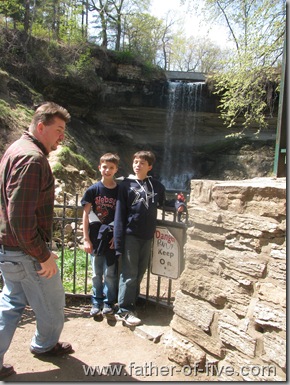 Base of the Minnehaha Falls plunge pool from the LEGAL vantage point!