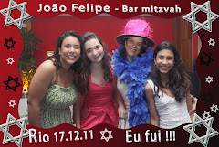 Fotos do evento João Felipe - 17.12.11. Foto numero 21 da Social Click Fotografia Digital, do Rio de Janeiro, RJ, que faz fotos divertidas, fotos malucas, fotos com fantasias, fotos na hora, fotografia maluca, fotografia divertida com molduras personalizadas. fotos divertidas malucas foto maluca animadas animado rj rio de janeiro divertida fantasia animada fotografia digital fotografo estudio fotografias