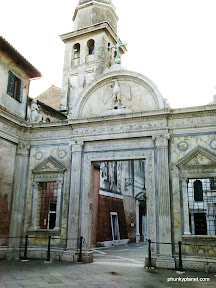 Museum/Gallery Entrance, Venice
