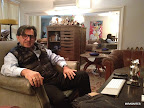 Creativo y elocuente por doquier, Antonio parece le enciclopedia viviente del jeans