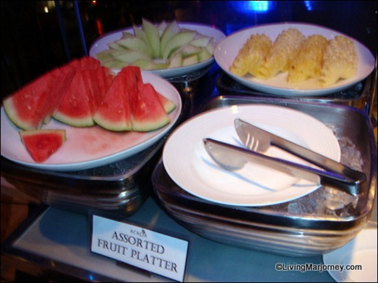 Acaci Restaurant: Assorted Fruit Platter