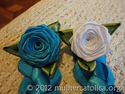 Cinto de fitas trançadas com rosas de fitas Cinto de fitas trançadas com rosas de fitas