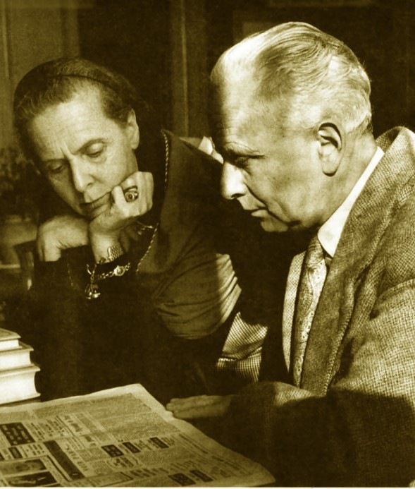 [01AragonElsa24.jpg]