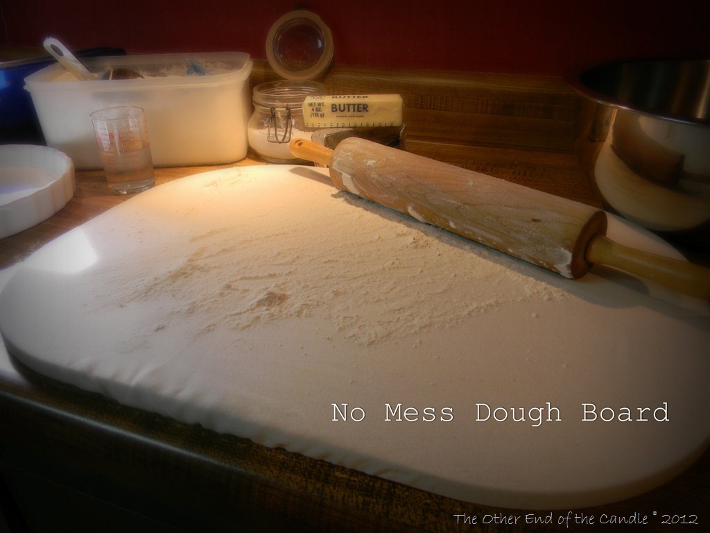 [No-Mess-Dough-Board2.jpg]