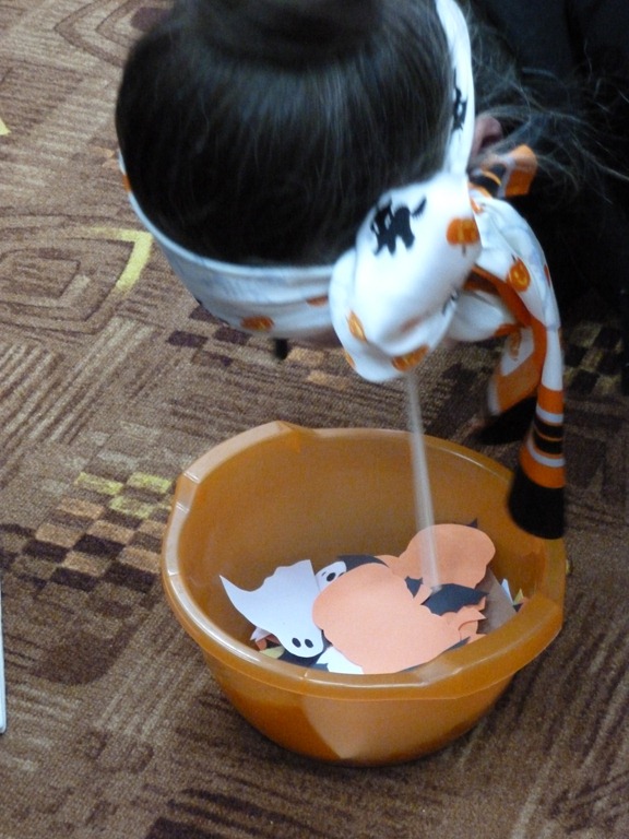 [2011_1029-008-Straw-game-0054.jpg]