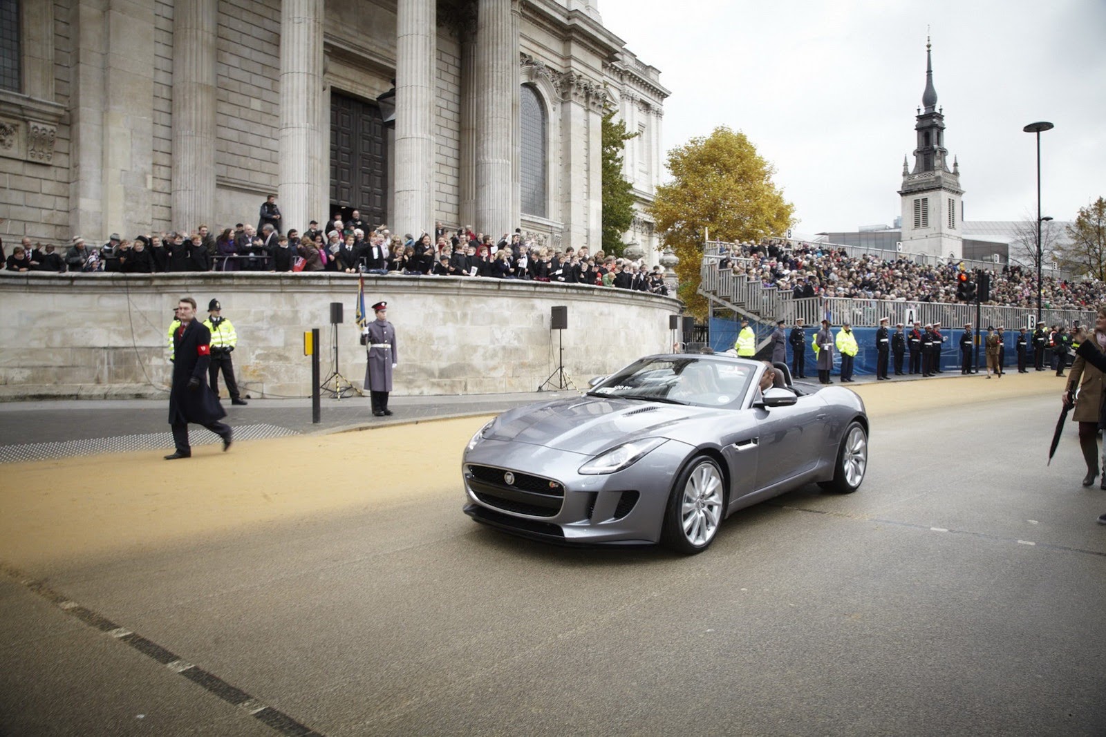 [Jaguar-F-Type-E-Type-9%255B2%255D.jpg]