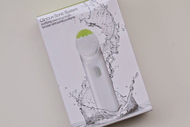 Review | Clinique Sonic System Purifying Cleansing Brush | Cosmetic Proof |  Vancouver beauty, nail art and lifestyle blog