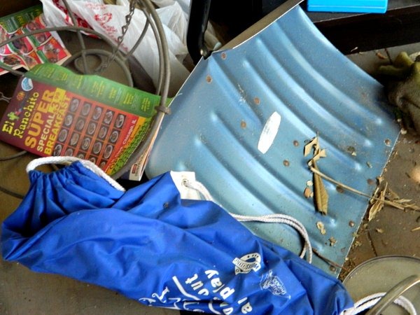 [screen%2520porch%2520before%25202%255B3%255D.jpg]