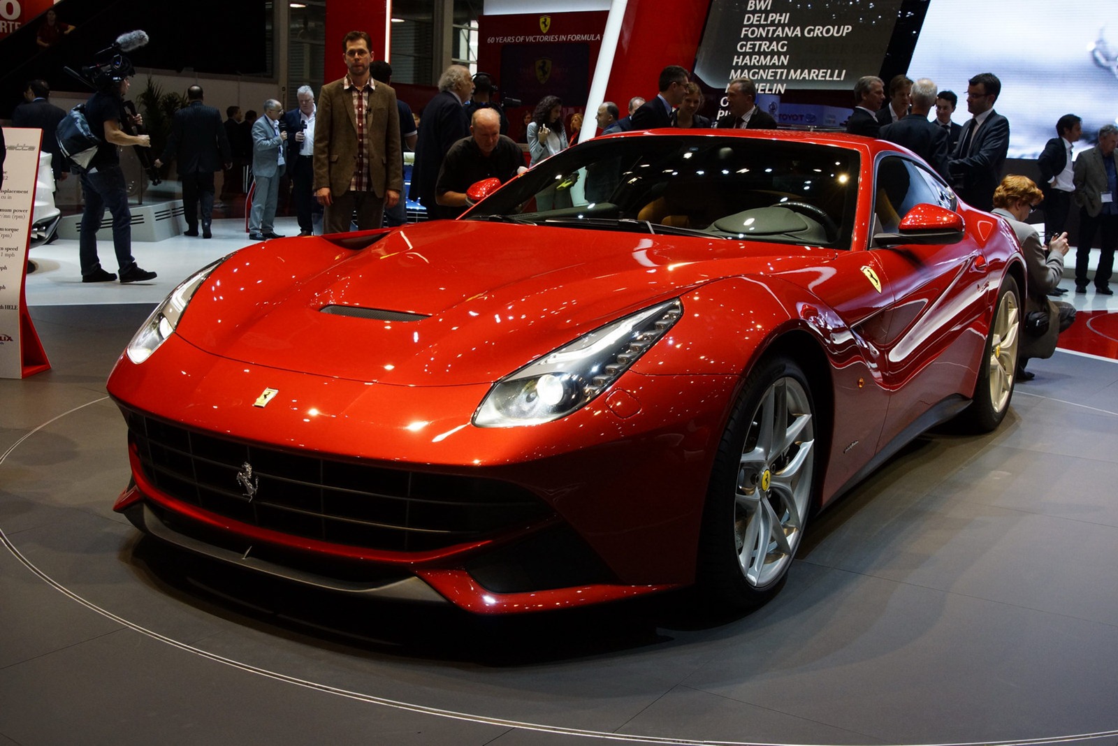 [Ferrari-F12Berlinetta-19%255B2%255D.jpg]
