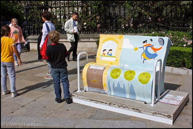 Mary Poppins book bench