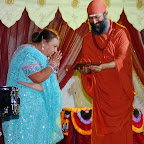 Marth Olvera community service award Vidyadhishananda Giri HGH 2010.jpg