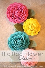 Ric Rac Flower Tutorial[7]