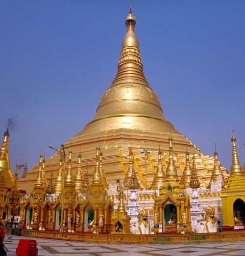 [shwedagon-pagoda3.jpg]