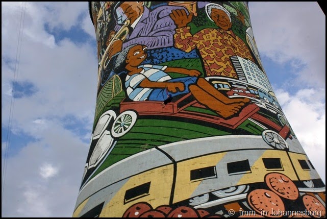 Power swinging from Orlando Towers Power swinging from Orlando Towers