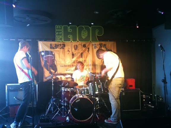 Runaround Kids @ The Hop Wakefield (Long Division Festival) 11/06/2011 Runaround Kids @ The Hop Wakefield (Long Division Festival) 11/06/2011