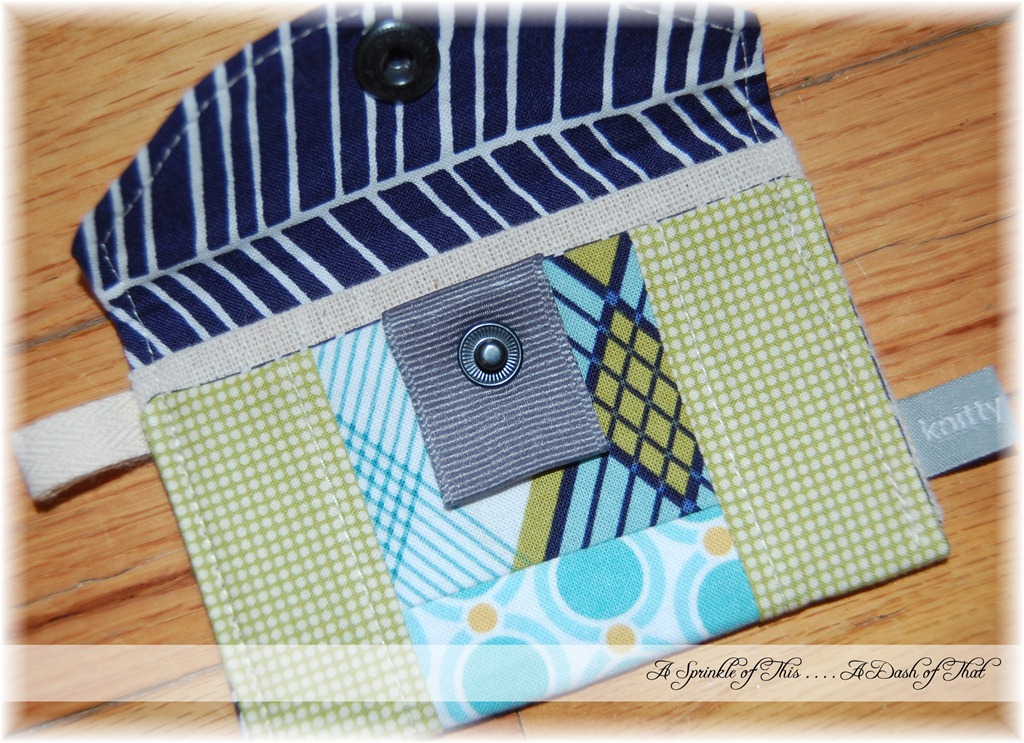 [Knitty-Bitties-Mini-Wallet-Inside-A-%255B1%255D.jpg]