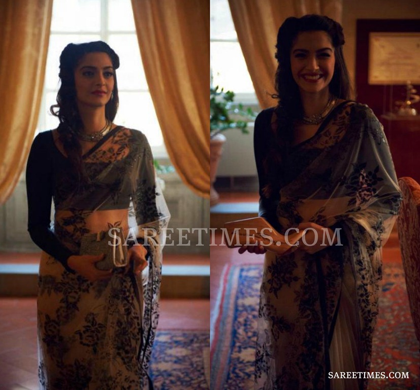 [Sonam_Kapoor_Shimmer_Saree%255B3%255D.jpg]