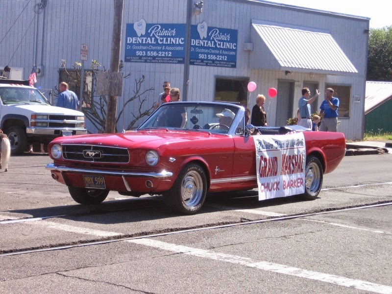 [IMG_1699%25201965%2520Ford%2520Mustang%2520Convertible%2520carrying%2520Grand%2520Marshall%2520Chuck%2520Barker%2520in%2520the%2520Rainier%2520Days%2520in%2520the%2520Park%2520Parade%2520on%2520July%252012%252C%25202008%255B2%255D.jpg]