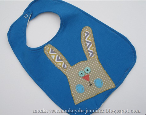 applique bunny bibs (6)