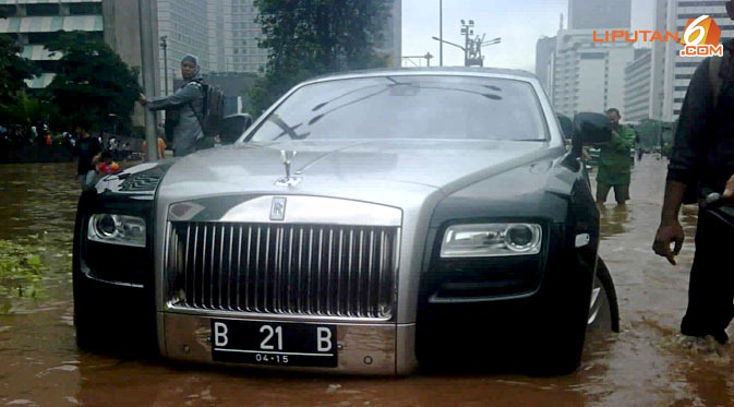 [Rolls-Royce-Ghost-8%255B6%255D.jpg]