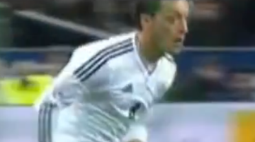 エジルの眼球運動5.png エジルの眼球運動5