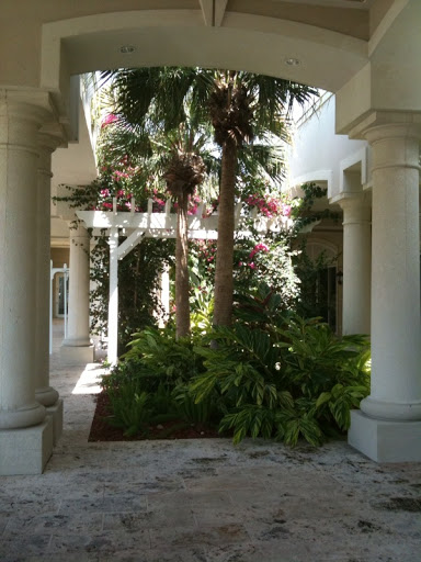 As with any outdoor wedding, you need a plan B in case bad weather should hit. This spot offers a covered area in case of wind or rain.