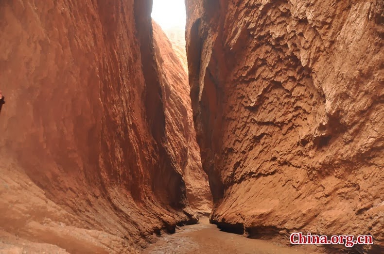 tianshan-canyon-3 tianshan-canyon-3