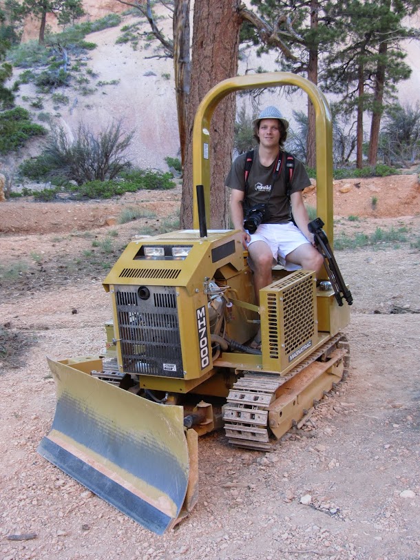 I found a mini Bulldozer