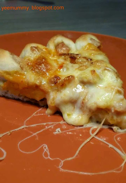 花边夏威夷鸡肉比萨 Stuffed Crust Hawaii Chicken Pizza 花边夏威夷鸡肉比萨 Stuffed Crust Hawaii Chicken Pizza