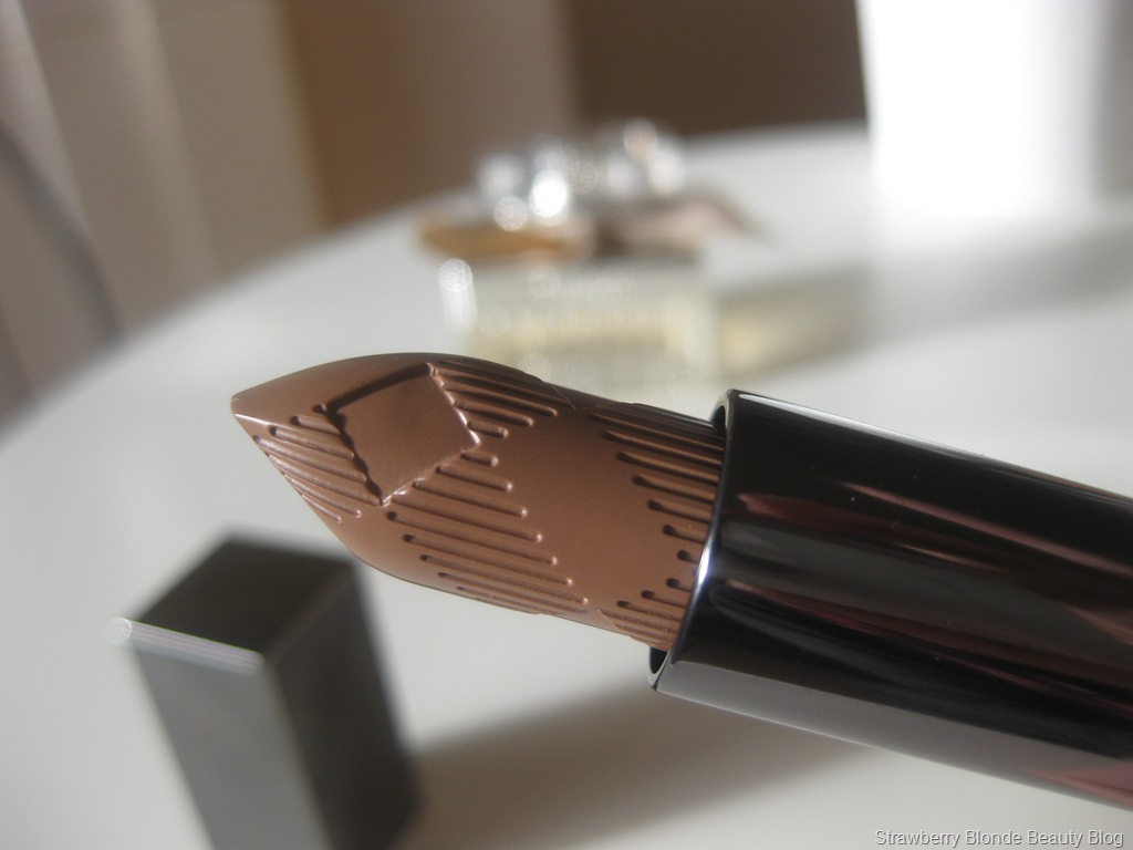 [Burberry-Nude-Cashmere-Lipstick-swat%255B6%255D.jpg]