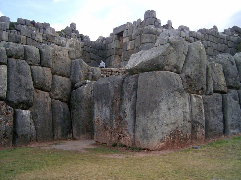 sacsayhuaman-11