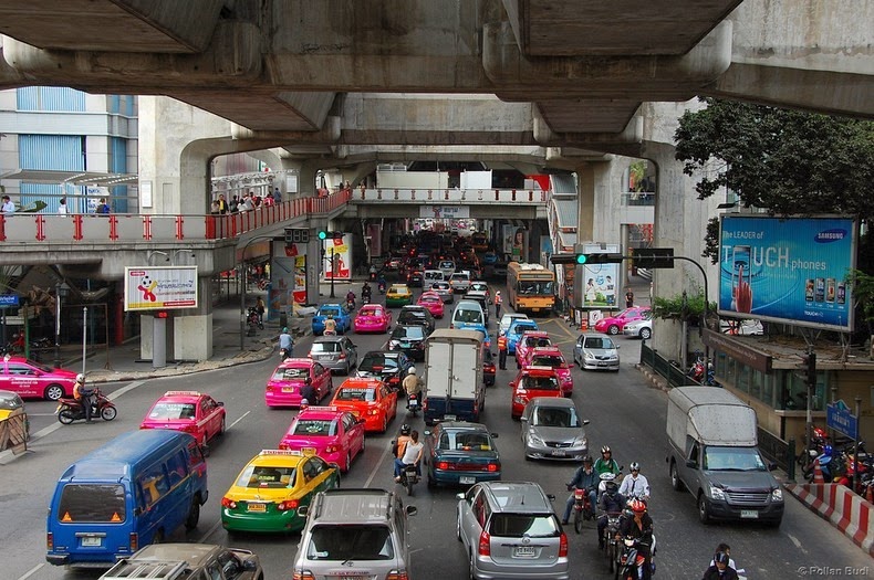 سيارات الأجرة في بانكوك.. للألوان معاني Bangkok-taxi-45