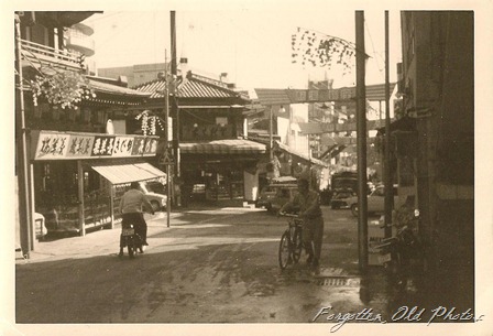 Foreign photo 1966 Solway antiques