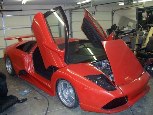 [Lamborghini-Murcielago-Toyota-MR2-6%255B2%255D.jpg]