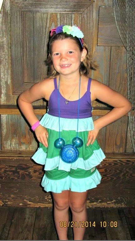 [Isabel%2520at%2520Disney%2520in%2520custom%2520ariel%2520outfit%2520tank%2520and%2520shorts%2520by%2520Daydream%2520Believers%255B5%255D.jpg]