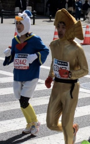 [tokyo-marathon-costumes-25%255B2%255D.jpg]