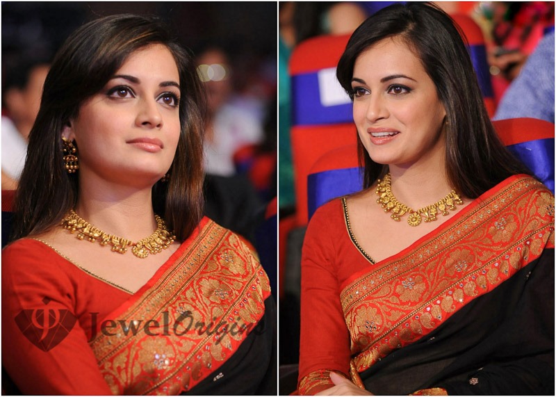 [Dia_Mirza_Gold_Necklace%255B4%255D.jpg]