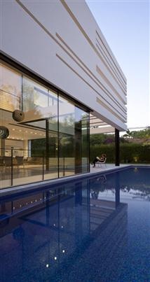 [piscina-casa-arquitectura-minimalista%255B6%255D.jpg]