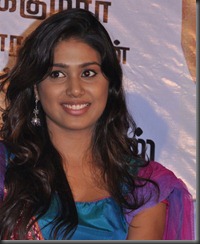 Tamil Actress Manisha Yadav Cute Stills