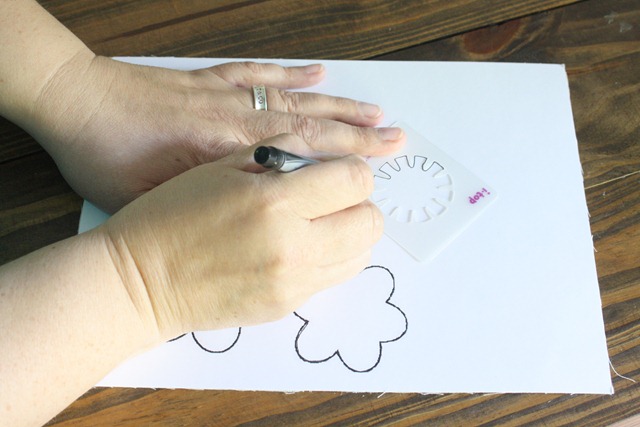 [fabric%2520flower%2520tutorial%255B3%255D.jpg]