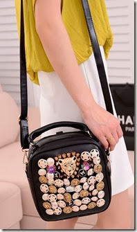8314 - 170 RIBU-Material PU Leather Bottom Width 21 Cm Height 21 Cm Thickness 11 Cm Strap Adjustable Weight 0.52---