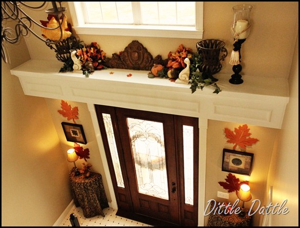 Fall-Foyer-Decorating--foyer-ledge-autumn-display