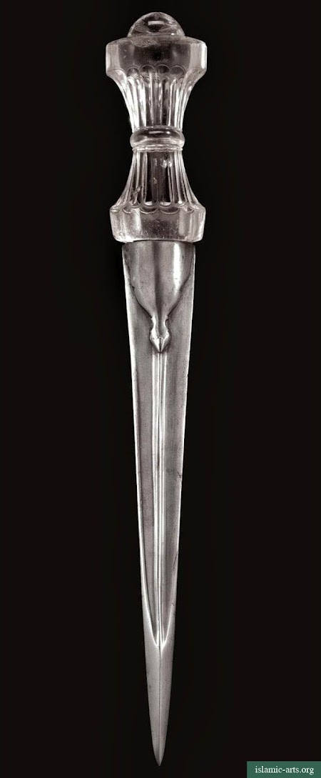 A ROCK CRYSTAL HILTED DAGGER, INDIA, 17TH CENTURY