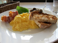 Breakfast at Bills Shichirigahama. Kinda Aussie, kinda NOT