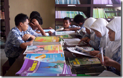 Aktivitas Belajar Siswa di Perpustakaan Aktivitas Belajar Siswa di Perpustakaan